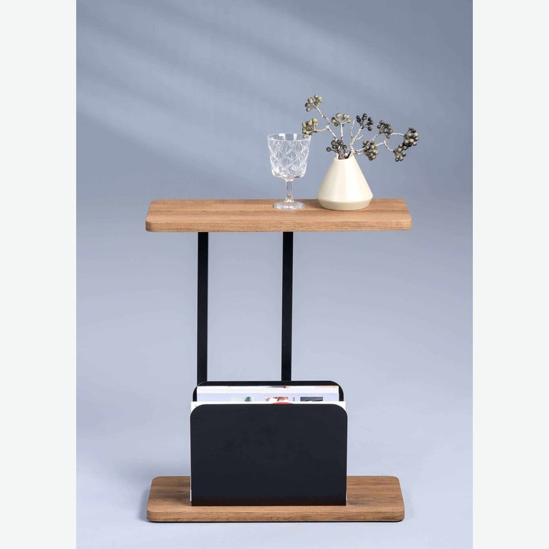 Giulio - Tavolino con portagiornali integrato, in legno laminato e metallo