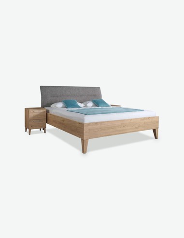 Rionna - Fusto letto in legno laminato di colore Jackson Hickory con testiere in tessuto grigio Rionna - Fusto letto in legno laminato di colore Jackson Hickory con testiere in tessuto grigio